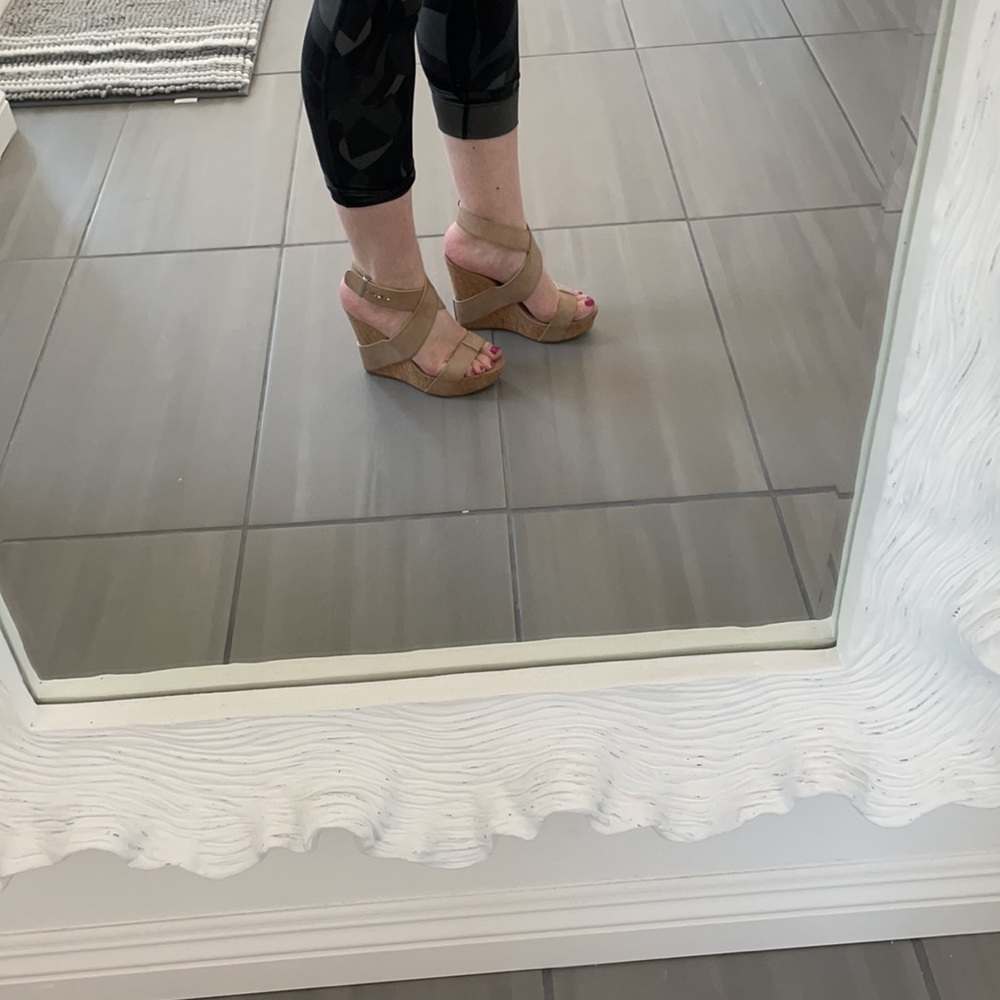 Charles by Charles David wedge heels size 6.5